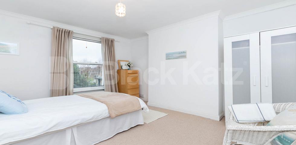 			4 Bedroom, 1 bath, 1 reception House			 Herrick Road, HIGHBURY N5